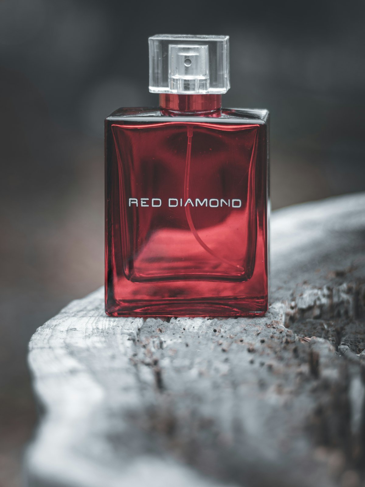 عطر نسائي مريح — Valmora