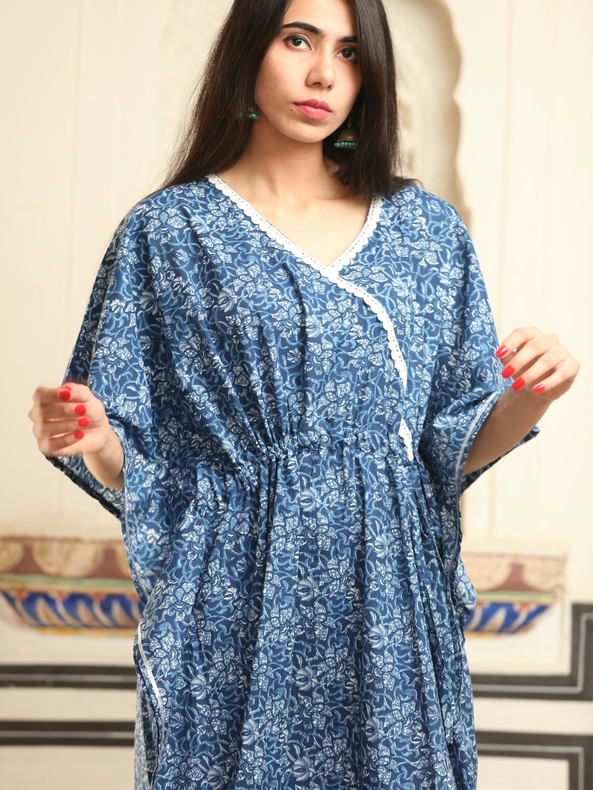 عباية عملية — Vireo