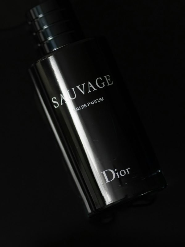 عطر رجالي مميز — Elvane