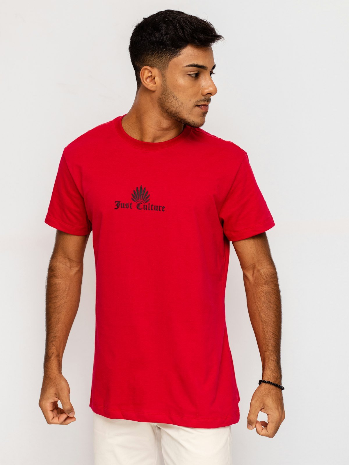 تيشيرت فاخر — Clairmont