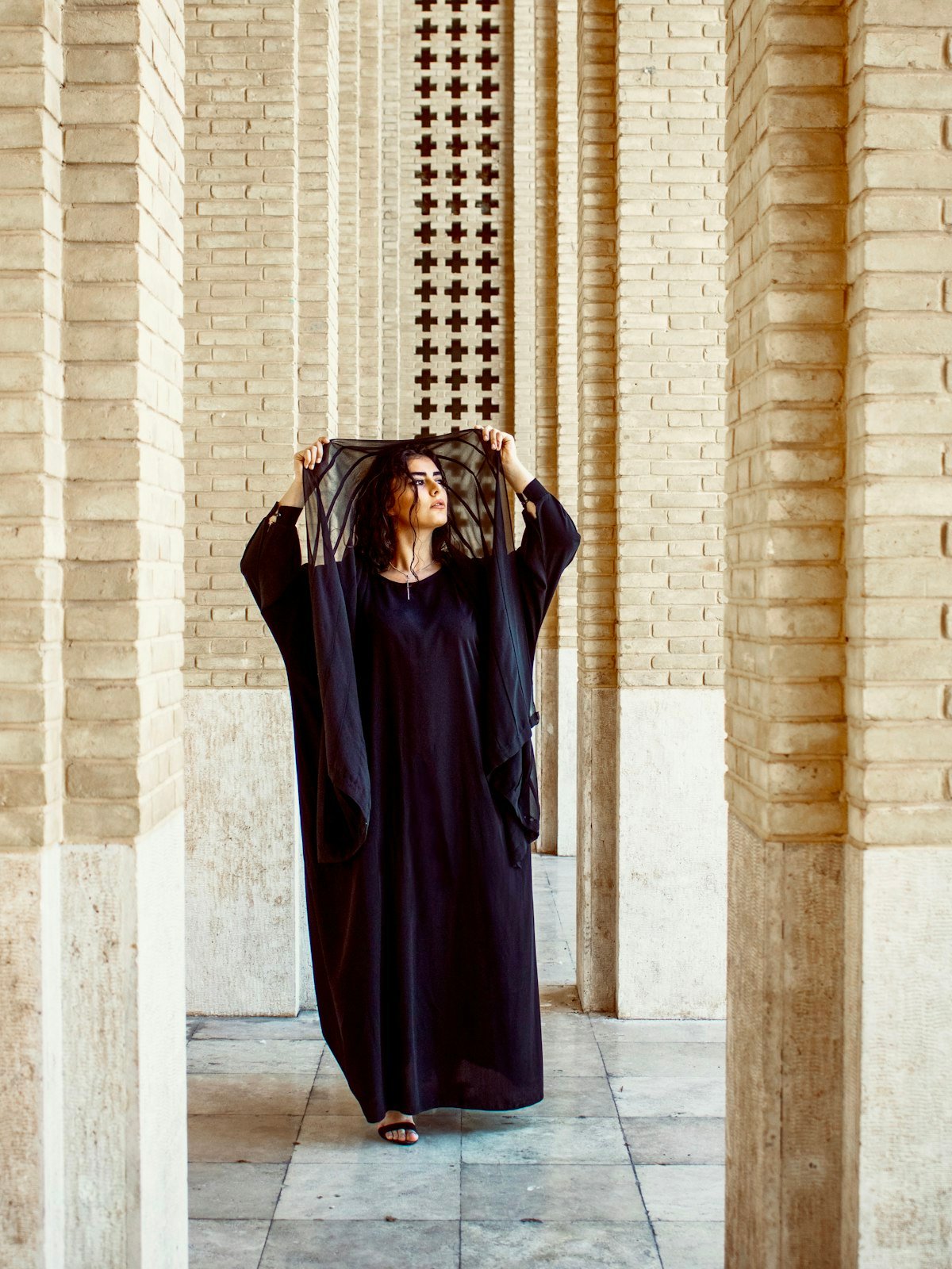 عباية خفيفة — Roselm